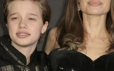 Shiloh was desperate to be a boy… she wanted it so much that Angelina Jolie and her father, Brad Pitt, cut her hair and purchased boy clothes for her But the years went by, and she grew up. She is now unrecognizable, she looks completely different: See more in the 1st comment