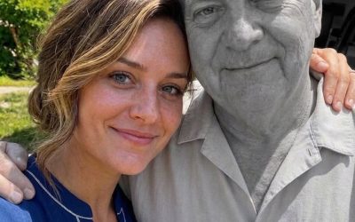 My father’s final wish was for me to open his garage in front of the whole family — what we found inside made my brother turn pale.  I’m Chloe, 34. My father and I shared a quiet bond built on Sunday coffee and conversations that often required very few words.  My older brother, Greg, had always been Dad’s golden child. Still, Greg never let Dad’s preference come between us. He was a loving, protective brother, and we had always been close.  Our mother had passed away years earlier.  Last month, Dad died unexpectedly from a heart attack. Greg and I were devastated and leaned on each other throughout the funeral arrangements.  For the last five years of his life, Dad had kept his detached garage locked. He boarded up the windows, carried the only key with him, and refused to tell anyone what was inside.  Naturally, everyone assumed Greg would inherit both the house and whatever Dad had hidden there.  But after the funeral, Dad’s lawyer gathered us in his office and read one instruction our father had left behind.  Before the will could be opened, I had to unlock the garage in front of the entire family.  Dad had specifically written that Greg and every other close relative had to be present.  Yesterday, nearly twenty family members gathered in the driveway of our childhood home. Greg stood beside me with one arm around my shoulders and his phone raised to record everything.  “”Let’s see what Dad left us,”” he said with a smile.  My hands trembled as the lawyer gave me the key.  I slid it into the old padlock, turned it, and slowly lifted the garage door.  The moment Greg looked inside, his phone slipped from his hand and hit the concrete.  All the color drained from his face.  Around us, our relatives fell silent.  Then I looked inside.  My breath caught, and my knees nearly gave way.  In that moment, I finally understood why Dad’s final wish had been for me to open it in front of everyone. To be continued in C0mments ⬇️